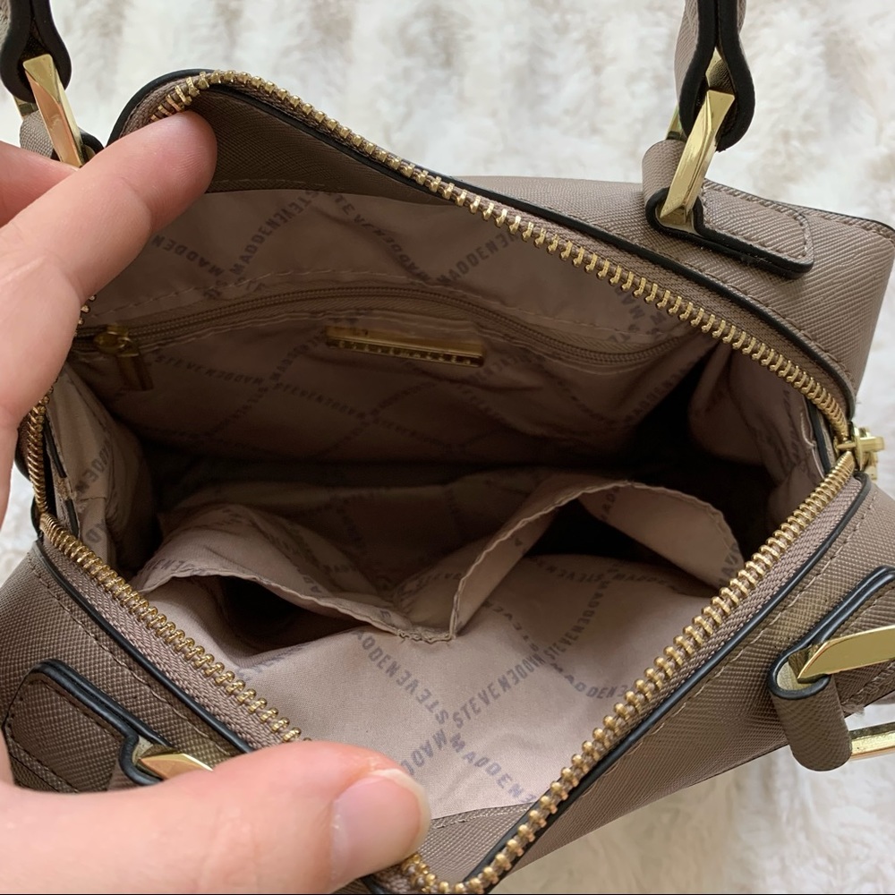 Small Steve Madden Purse - Picture 9 of 10